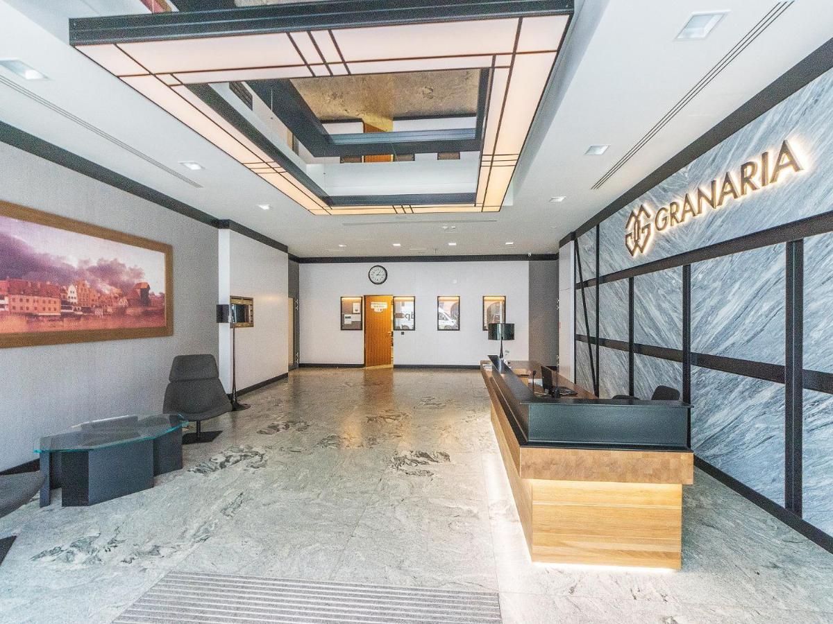 Flatbook - City Center Apartments Granaria With Parking Gdansk Luaran gambar